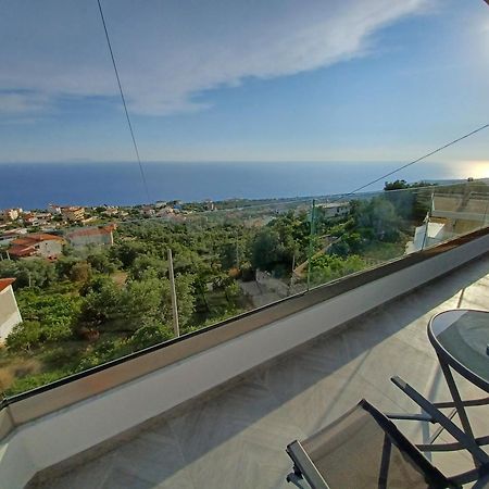 Ionian Pearl Daire Dhërmi Dış mekan fotoğraf